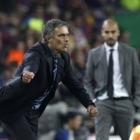Pep: Mourinho Pelatih Terbaik di Dunia