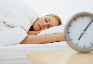 Mana yang Lebih Bagus, Tidur Menghadap Kiri atau Kanan?