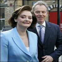 Istri Tony Blair Jual Jam Tangan Pemberian PM Italia