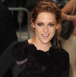 Kristen Stewart Mencari Gaun Pengantin