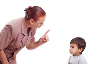 Ciri-ciri Ibu yang Narsis pada Anaknya