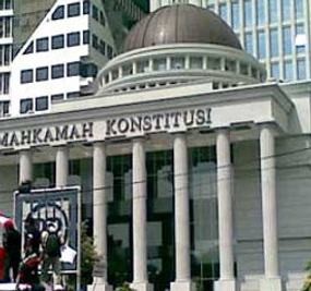 Eksaminasi Publik: Putusan MK Soal UU Penodaan Agama Janggal 