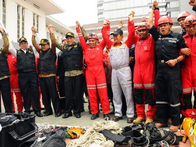 Perusahaan Tambang dan Migas Kirim Relawan Bencana