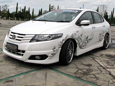 Honda City Bermotif Batik