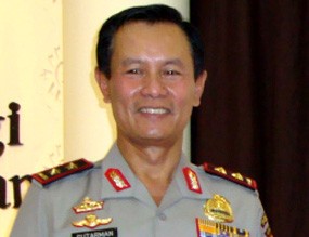 Kapolda Metro Jaya Ngantor Berkendara Mobil Patroli