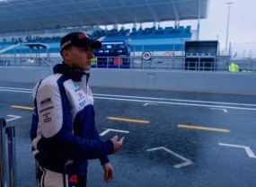 Sesi Kualifikasi Dibatalkan, Lorenzo Start Terdepan