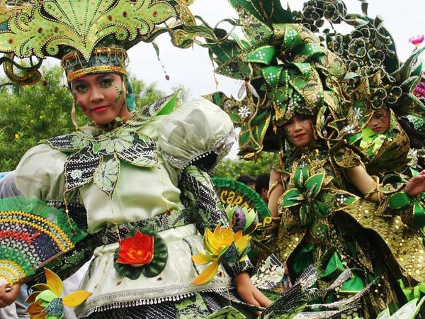Karnaval Batik Solo di Monas