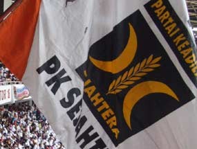 PKS: Selama Ikhlas, Tak Masalah Bendera Parpol di Lokasi Bencana 