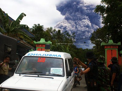 Kembali Meletus, Pengungsi Merapi Dievakuasi