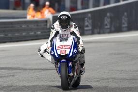 Lorenzo Sempat Ragu Bisa Kejar Rossi