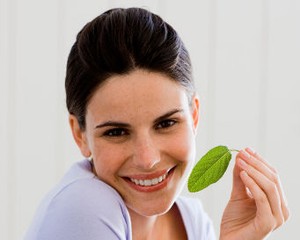 Berantas Jerawat dengan Masker Daun Mint