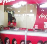 Petugas Loket Air Asia yang Lancang