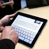 2011, iPad cs. Menggilas Netbook