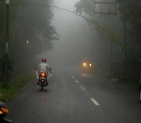 Kaliurang Mencekam, Berselimut Kabut Pekat dan Gemuruh Petir