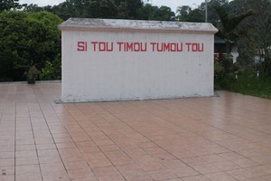 Si Tou Timou Tumou Tou, Filosofi Sam Ratulangi