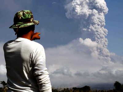 Erupsi Vertikal Merapi