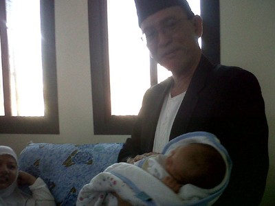 Menag Gendong Bayi