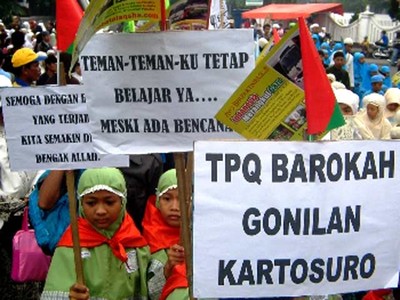 Aksi Peduli Merapi dan Mentawai