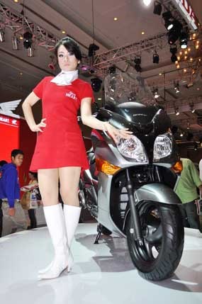 JMCS Jual 1.753 Unit Motor Senilai Rp 30 Miliar