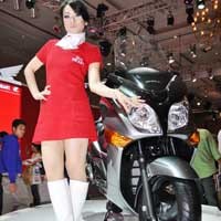 JMCS Jual 1.753 Unit Motor Senilai Rp 30 Miliar