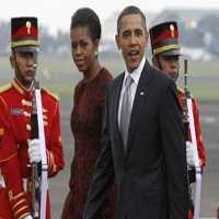 Michelle Obama Penasaran Belajar Membatik