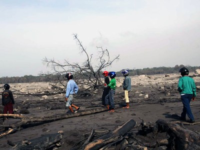 Kali Gendol Jadi Gunung Pasir