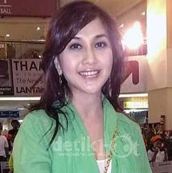 Paramitha Rusady Pikir-pikir Kembali ke Layar Kaca