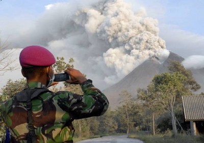 Marinir Pasmar-I Pantau Merapi