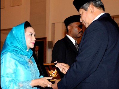 SBY Anugerahkan Gelar Pahlawan