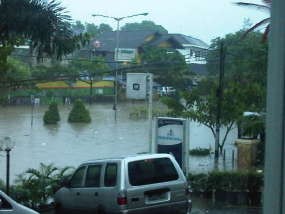 Inilah Wajah Pasteur Saat Banjir Parah