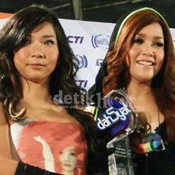 Maia Recycle Tembang Lawas di Album The Best