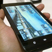 Dell Streak: Tablet Kekecilan, Smartphone Kegedean
