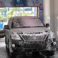 Amankah Mencuci Mesin Mobil?