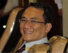  Andi Arief: Lebih Tepat Bangun Lokasi Pengungsian Permanen Ketimbang Relokasi