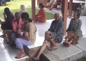 DPR Siapkan Psikiater untuk Tangani Pengungsi Merapi yang Depresi