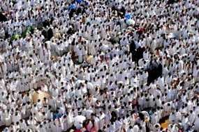 Hujan Tangis Saat Wukuf di Arafah Hujan Tangis Saat Wukuf di Arafah