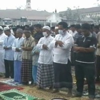  Salat Idul Adha Pengungsi Merapi di Magelang Penuh Haru