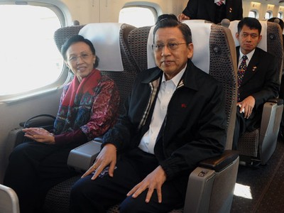 Wapres Naik Shinkansen