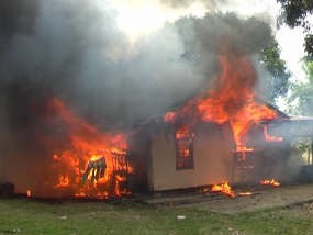 Rumah Seorang Wartawan Ikut Dirusak