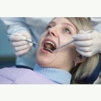 Awas! Gigi Berlubang Bisa Menular