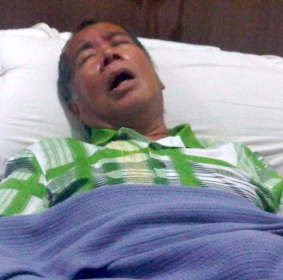 Syaukani Terbang ke Singapura untuk Berobat