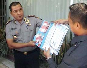 Pemalsu Dokumen Persyaratan Paspor Ditangkap
