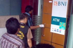 Polisi Kecele Laporan Pembobolan ATM BNI di Java Mal Semarang 