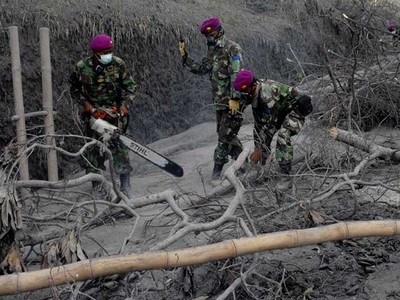 Jalur Evakuasi Dusun Sambung Rejo Dibersihkan