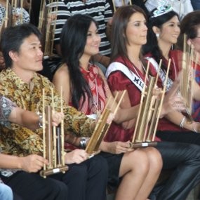 Tere: Ini Luar Biasa dan Jabar Mesti Bangga