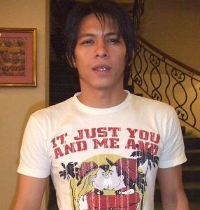 Ariel Tampak Santai Menanti Sidang di PN Bandung