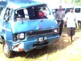 Mobil Pengantar Pengantin Nyungsep, 6 Penumpang Luka-luka