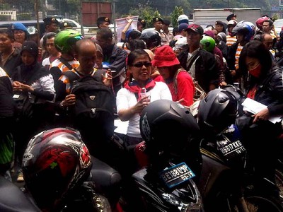 Eks Pekerja ToniJacks Berdemo di Polda Metro