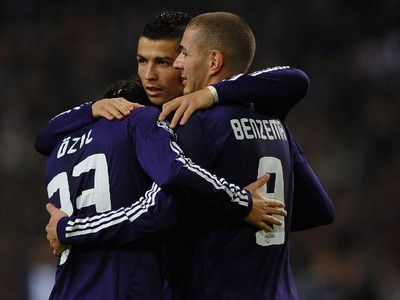 Los Blancos Empat, CR7 Dua