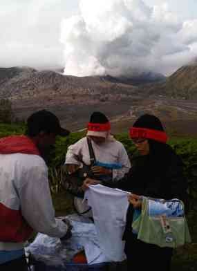 Bromo Bergolak, Wagub Jatim Minta Warga & Pelaku Bisnis Bersabar
